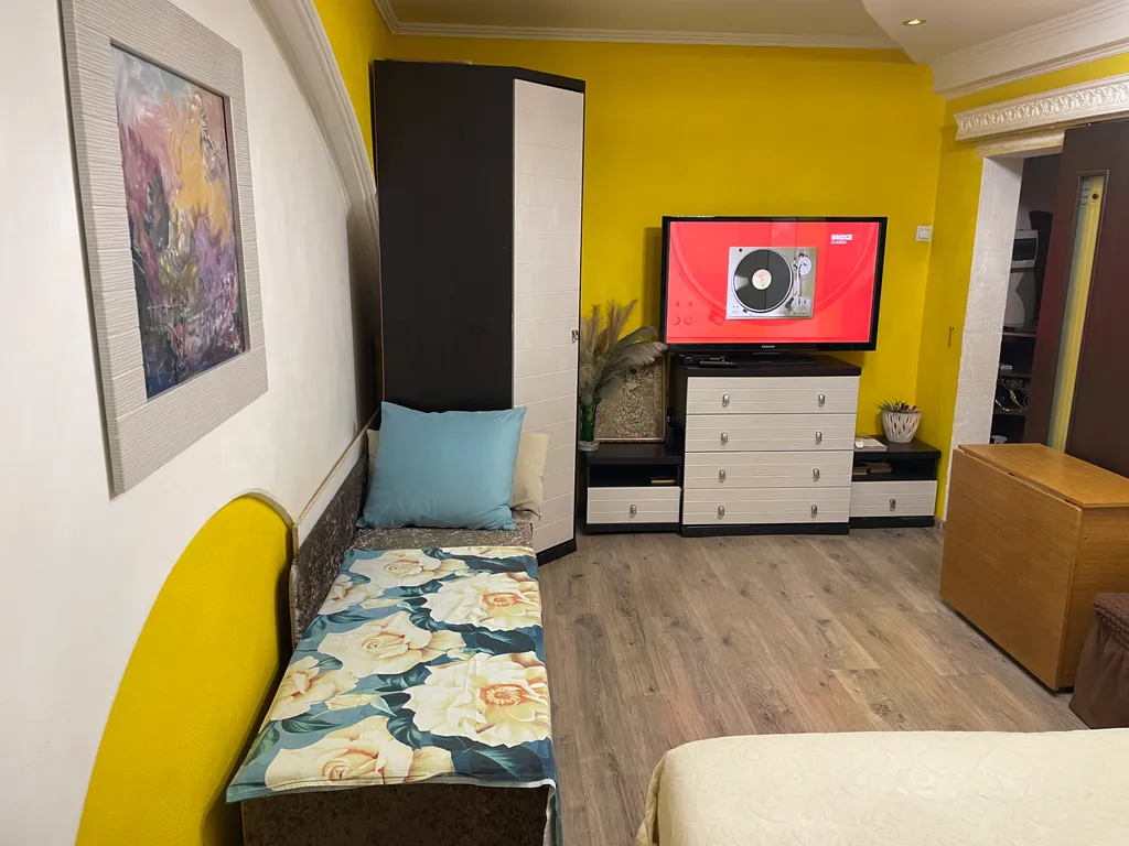 Комфортная квартира близ питьевой галереи