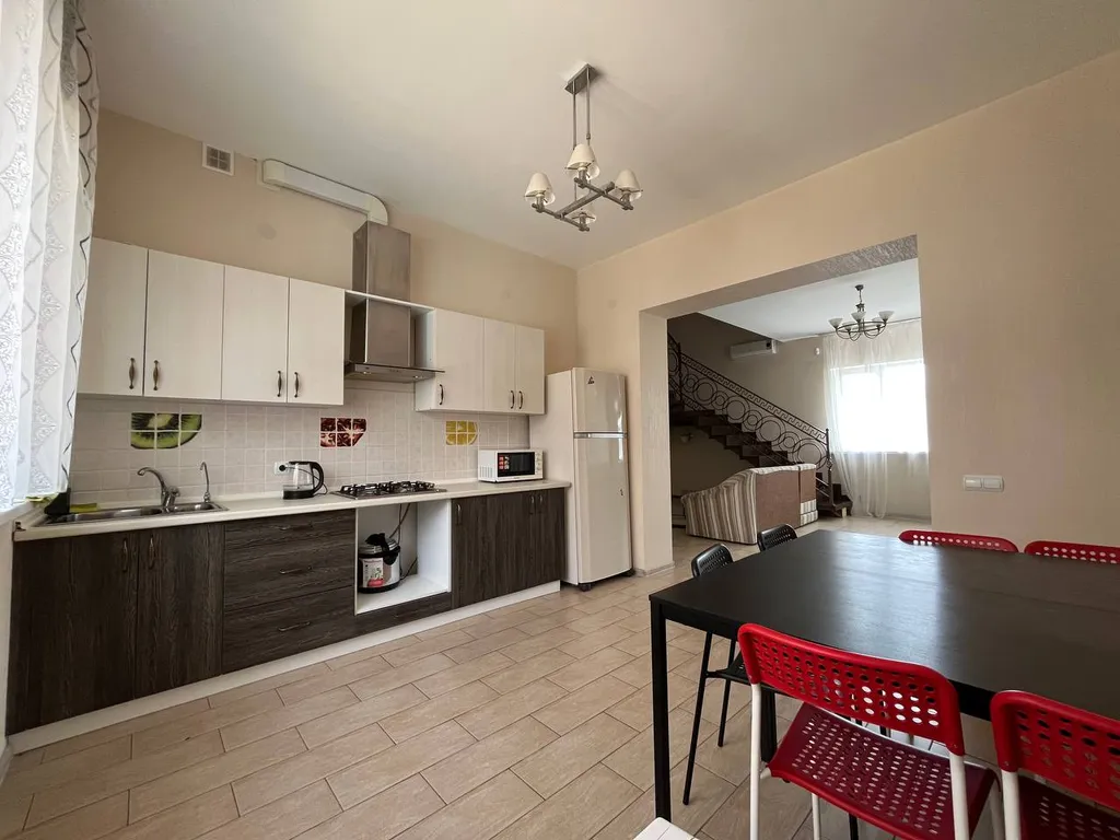 Коттедж Дом для отдыха б — Виноградное