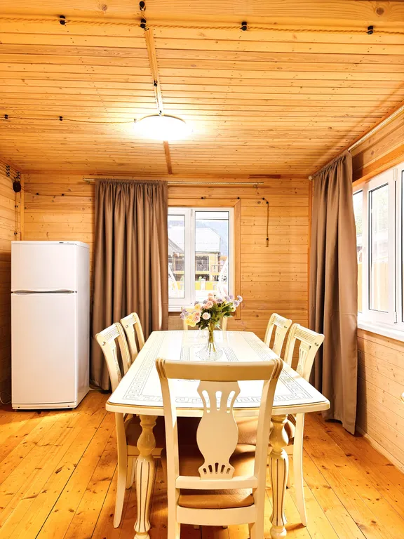 Домик с кухней