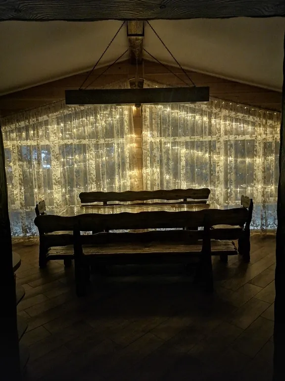 Гостевой двор "Дом в кедрах"