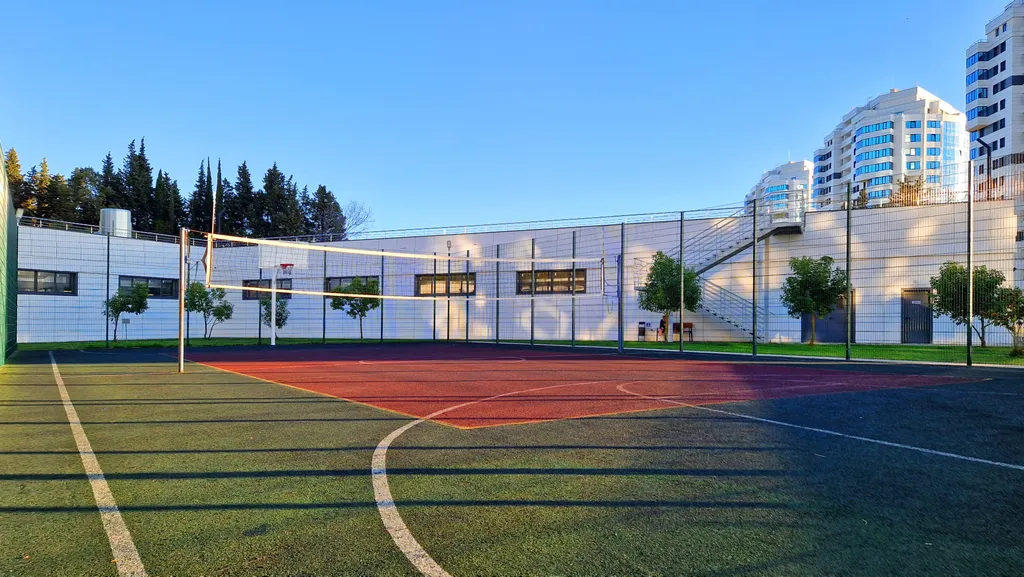 Новая квартира с видом на море и бассейном