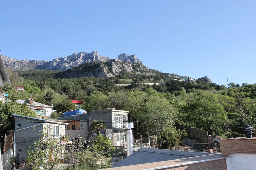 Квартира 2-комнатная Квартира — Алупка