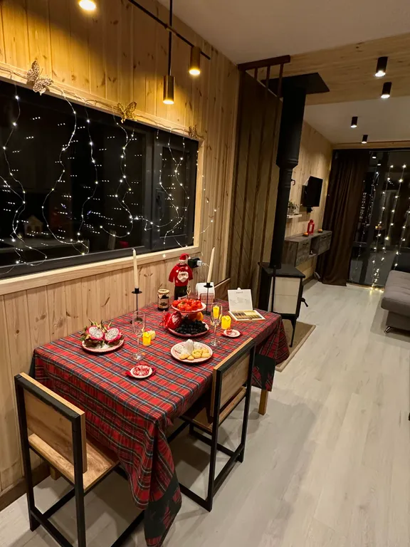 Уютный дом-лофт The Second с видом на реку и лес