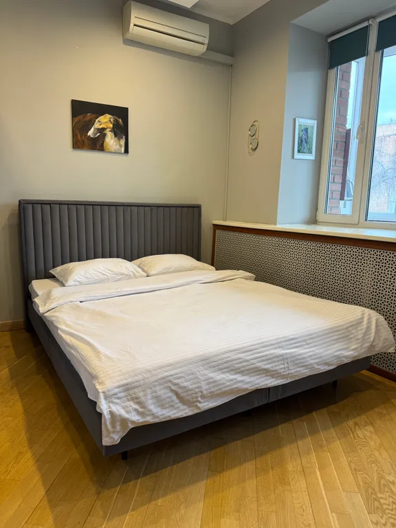 Огромная квартира на набережной