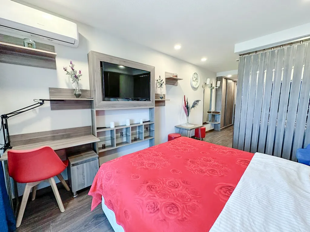 Стильный апартамент Comfort+ в 100 метрах от моря