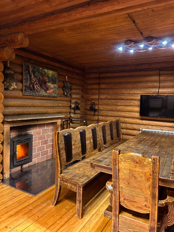 Коттедж с тремя спальнями, русской баней и бассейном