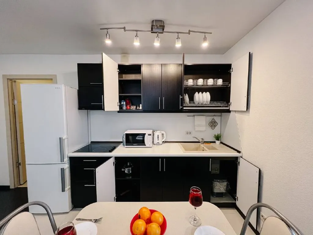 Комфортные двухкомнатные апартаменты в спальном районе города