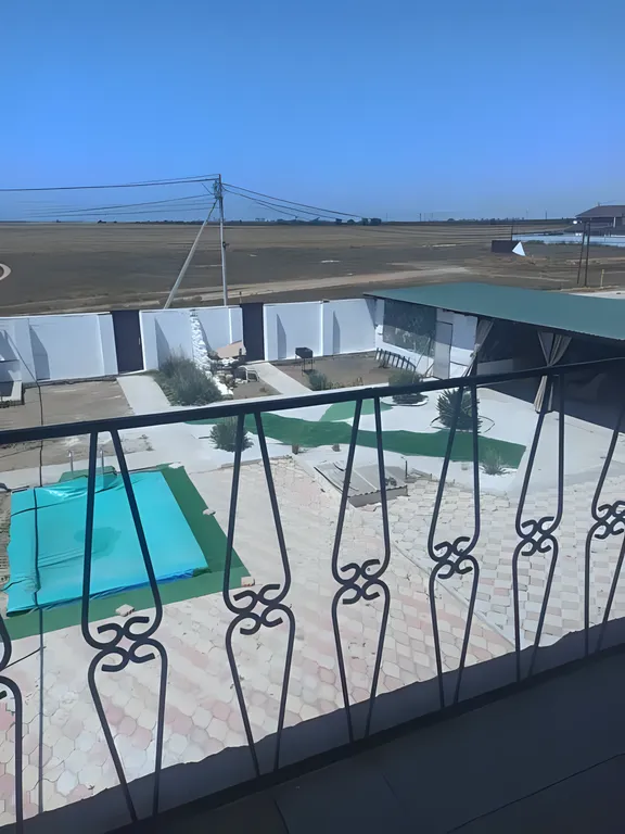 Коттедж Уютный дом с бассейном не далеко от моря — аренда посуточно в Молочное