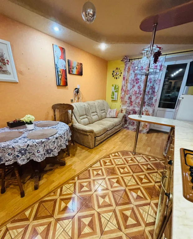 Просторная уютная двухкомнатная квартира в центре города