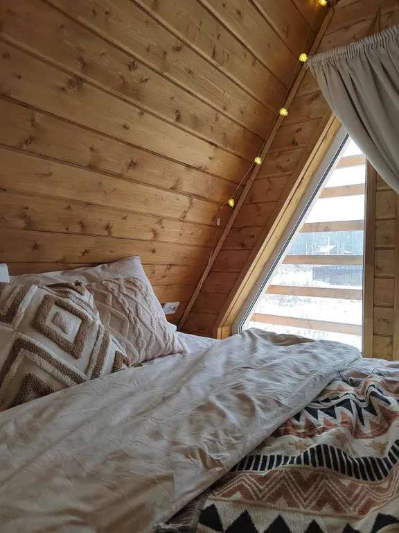 Загородный дом со своей территорией и баней