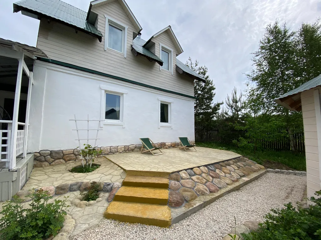 Дом и гостевой домик с баней