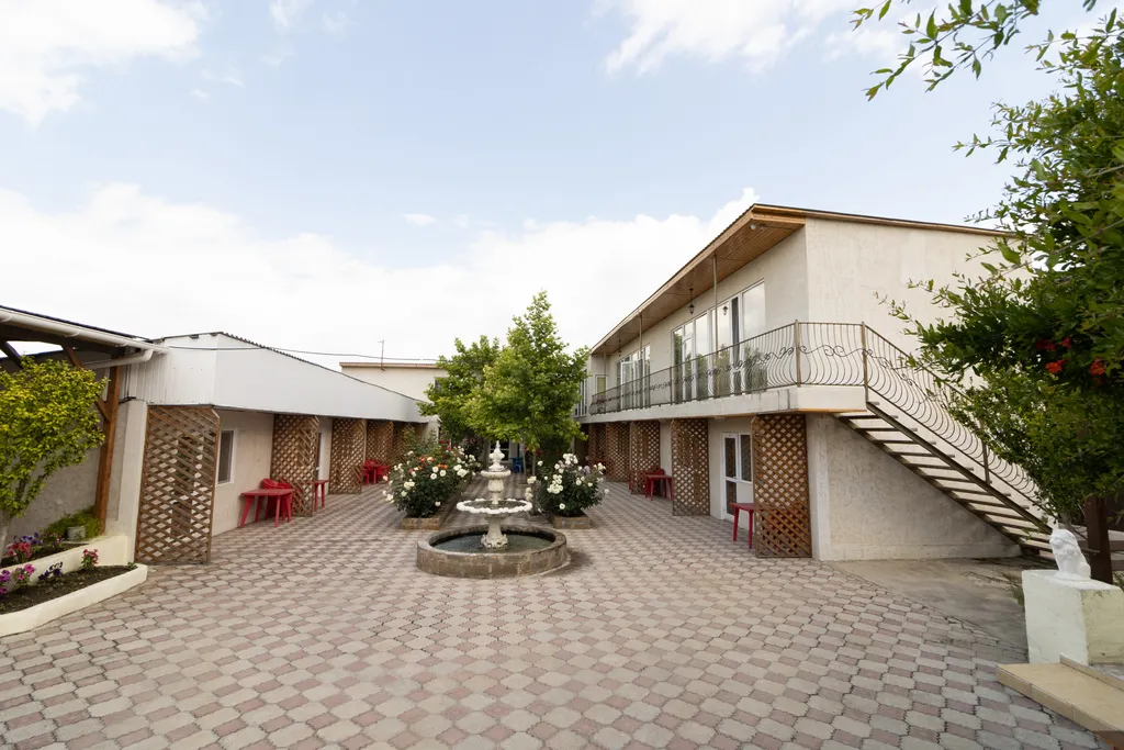 Квартира Квартира Уютные четырехместные комнаты — Новоотрадное