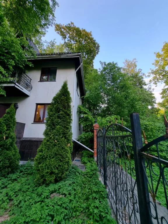 Вилла в парке XVIII века