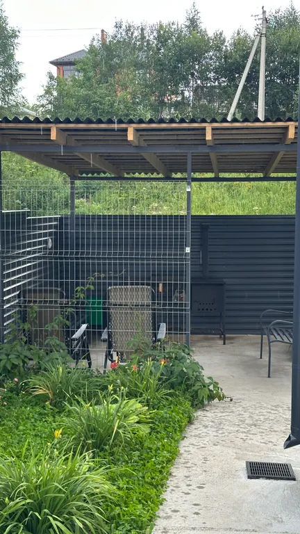 Уютный дом в черте города