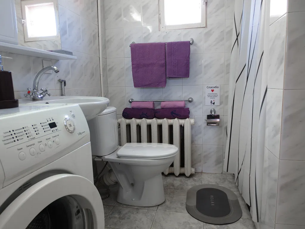 Коттедж Уютный дом с двумя спальнями в центре города — Ессентуки