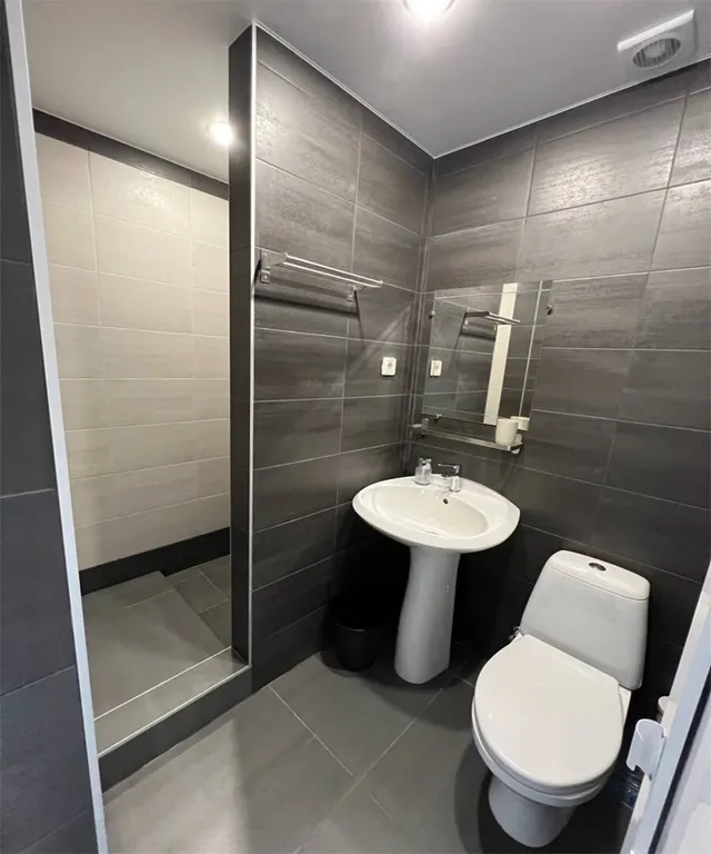 Двухместный номер с 2 кроватями или 1 двуспальной и панорамным окном