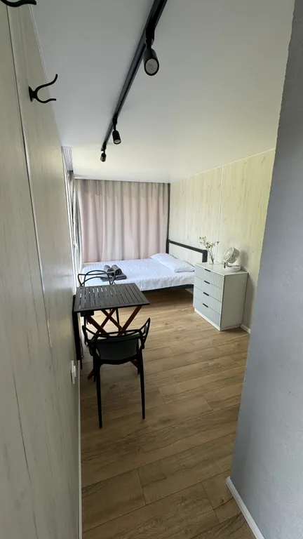 Уютный панорамный домик в глэмпинге у моря