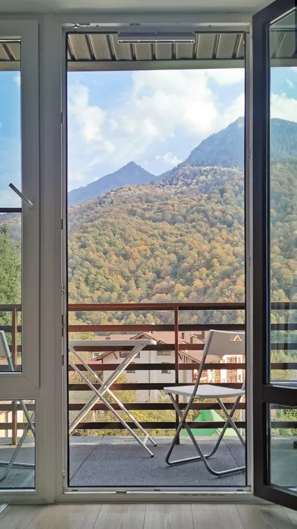 Квартира с видом на Аибгу