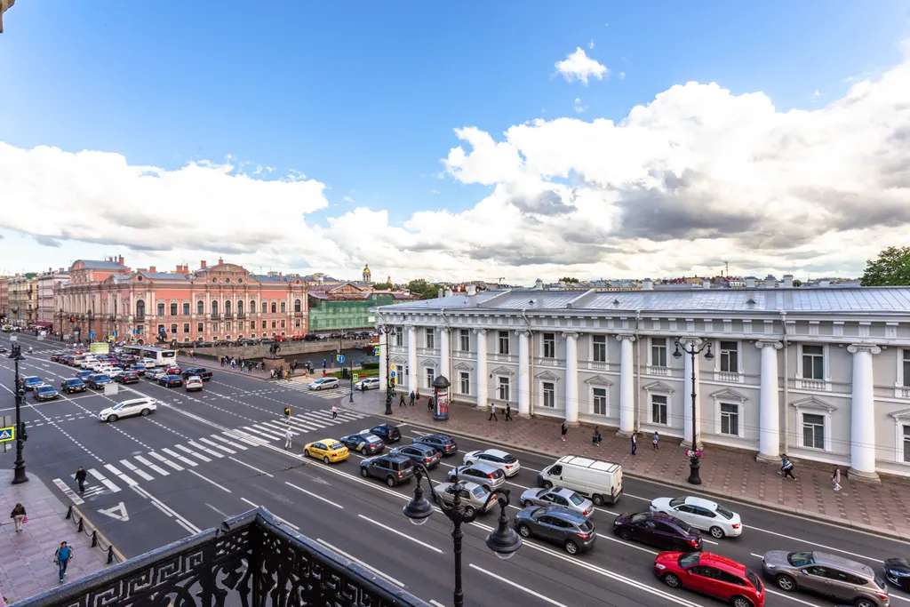 Квартира Квартира с балконом на Невский проспект — Санкт-Петербург