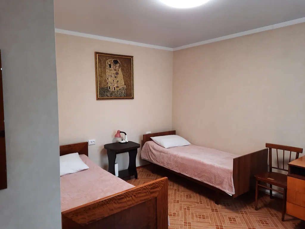 2х этажная часть дома с садом