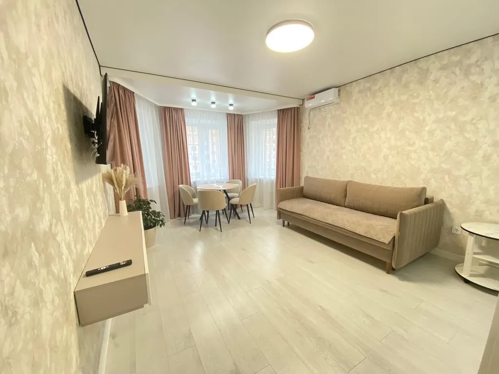 Чистая уютная квартира с дизайнерским ремонтом