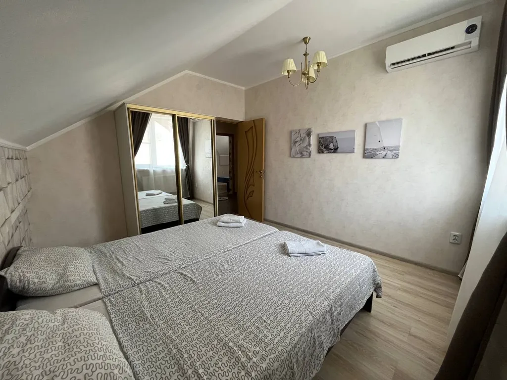 Коттедж Дом для отдыха б — Виноградное