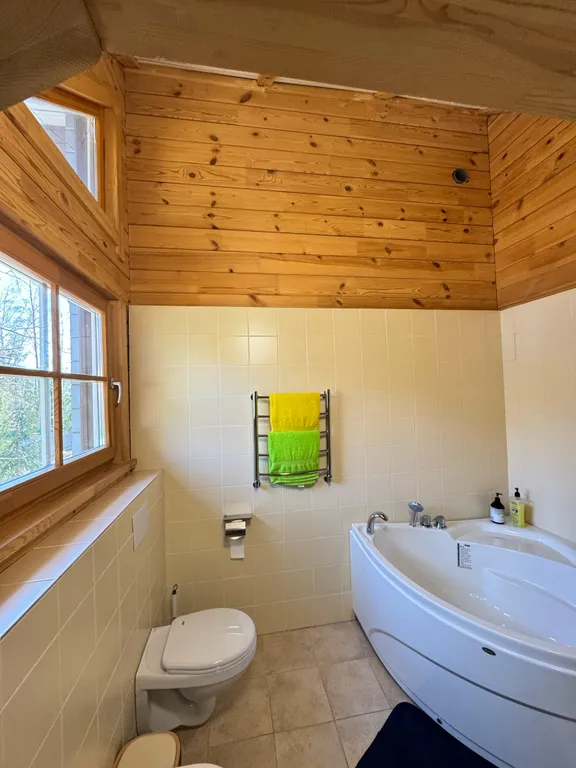 Дом на берегу водохранилища