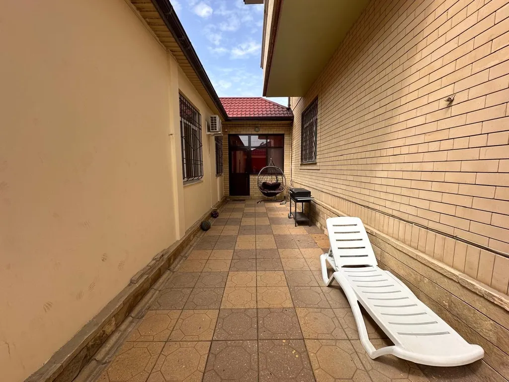 Коттедж Уютный домик на берегу моря — Махачкала