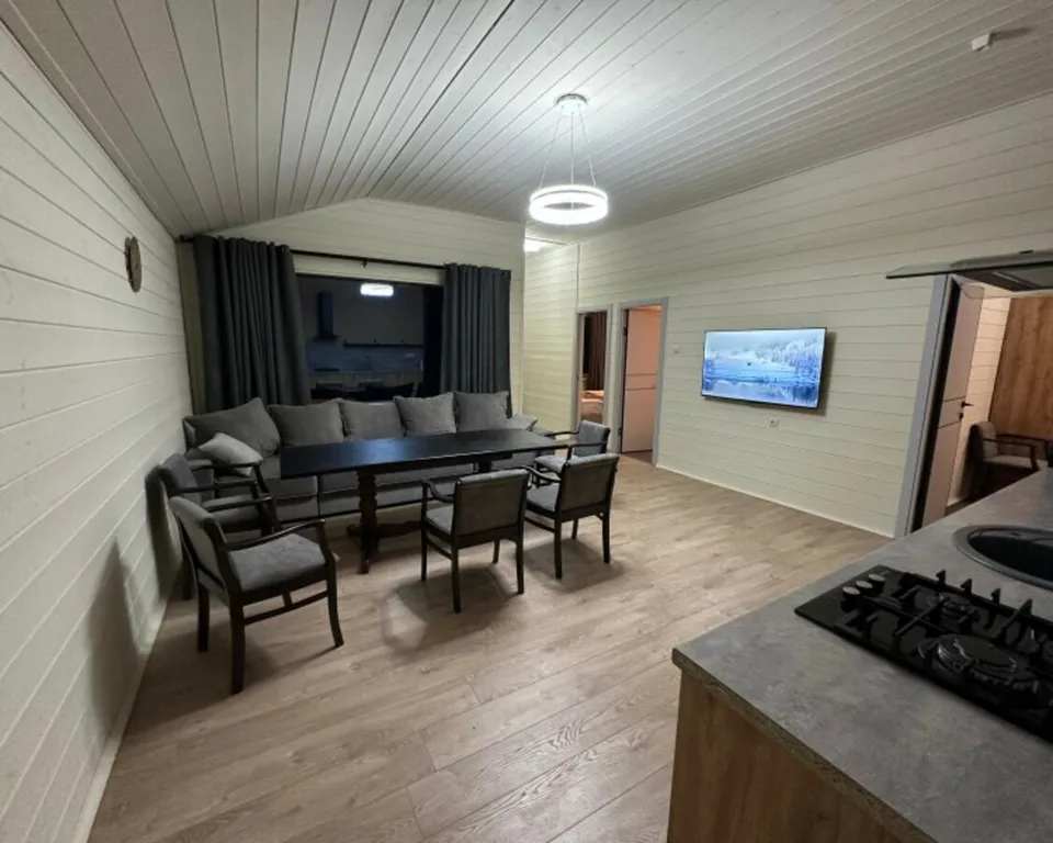 Домик трехкомнатный