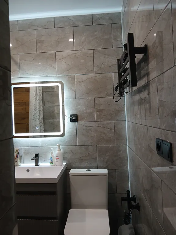 "Квартира в центре города с видом на горы"