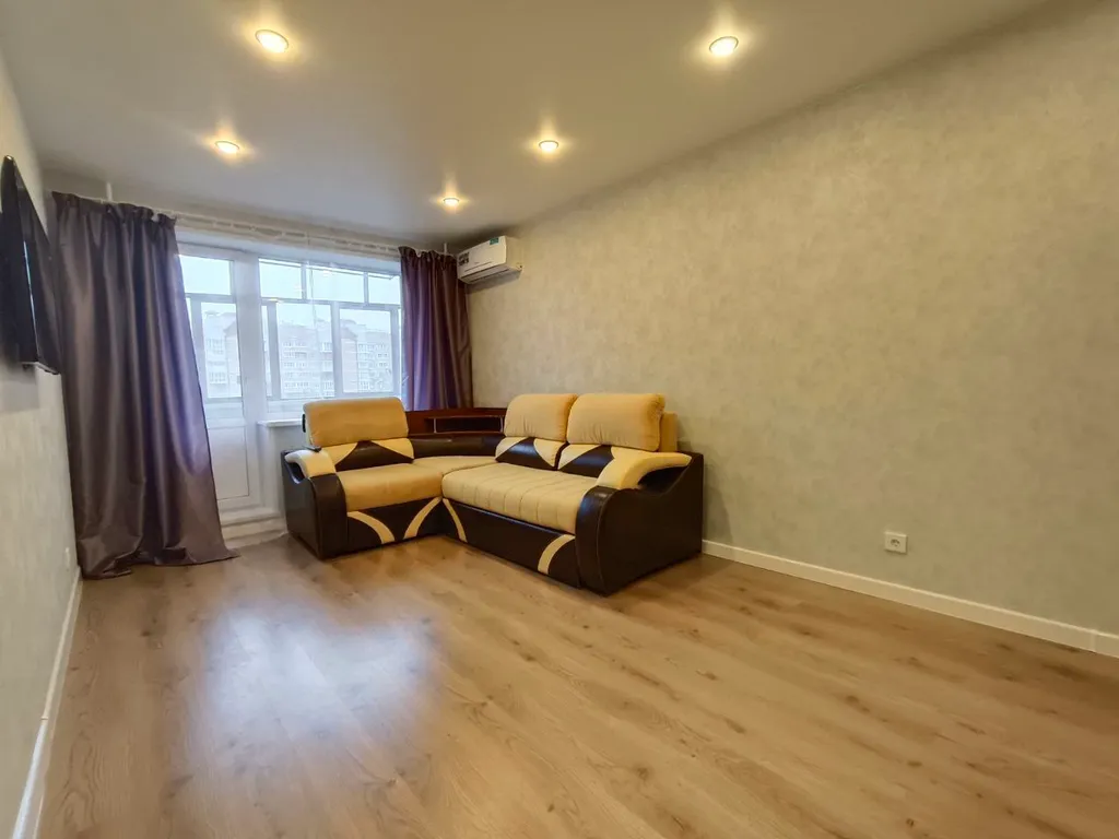 Квартира Уютная двухкомнатная квартира рядом ареной ерофей — Хабаровск