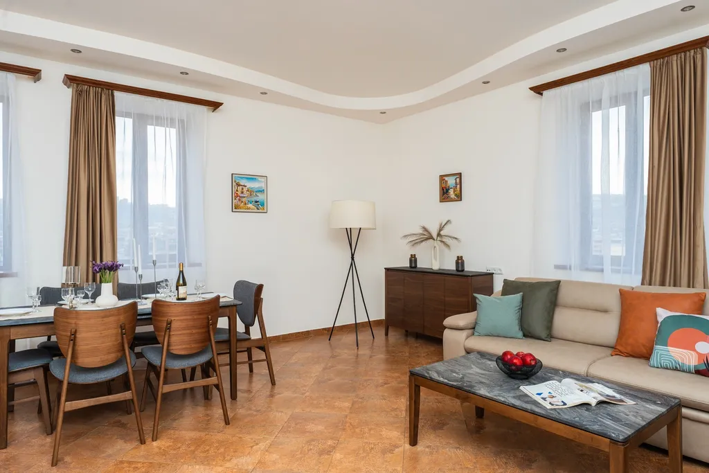 Квартира в центре города с красивым видом с 13го этажа — аренда посуточно в Ереван