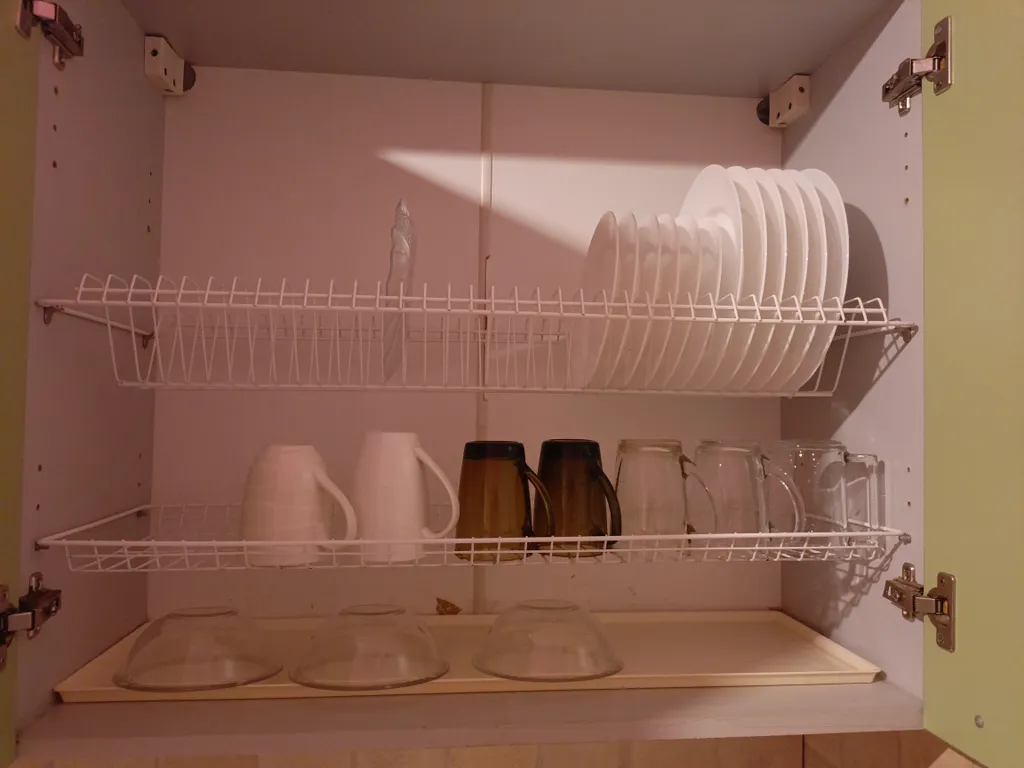 Большой дом с бассейном, просторным залом беседкой и детским домиком