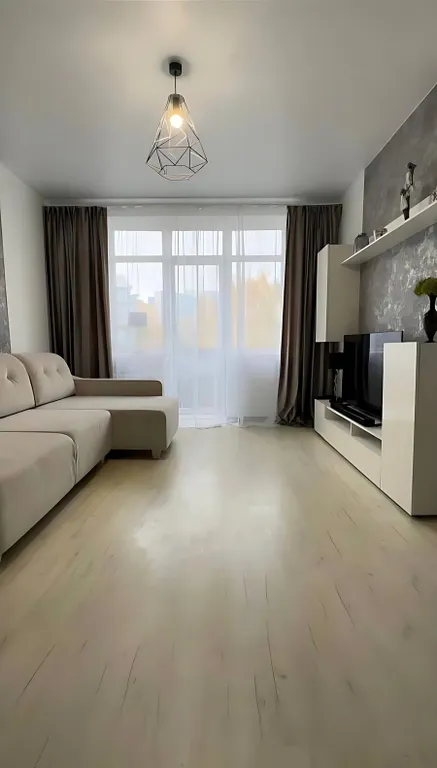 Уютная двухкомнатная квартира в сталинке в центре города