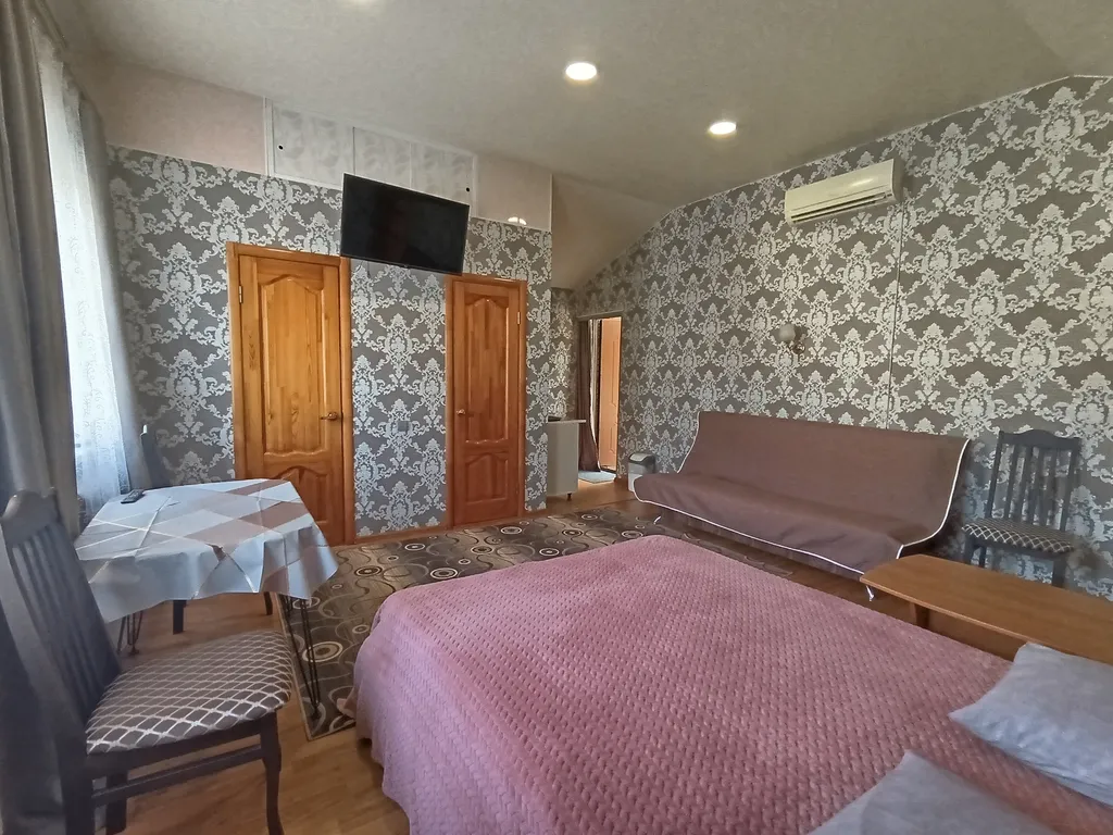 Целый этаж в доме из 4 комнат