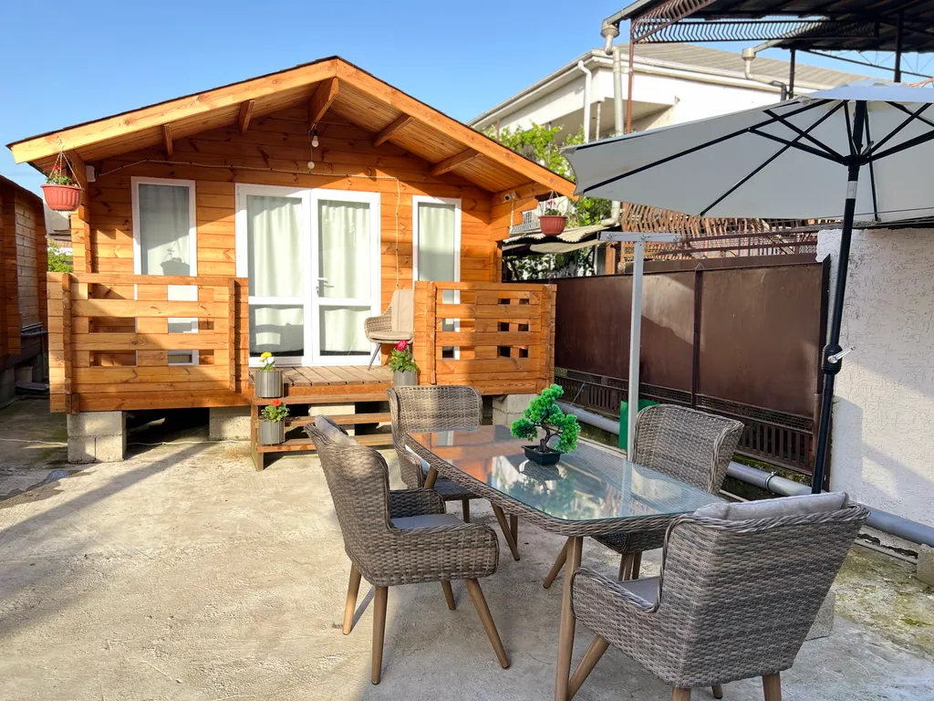 Коттедж Коттедж в центре города — Сухум