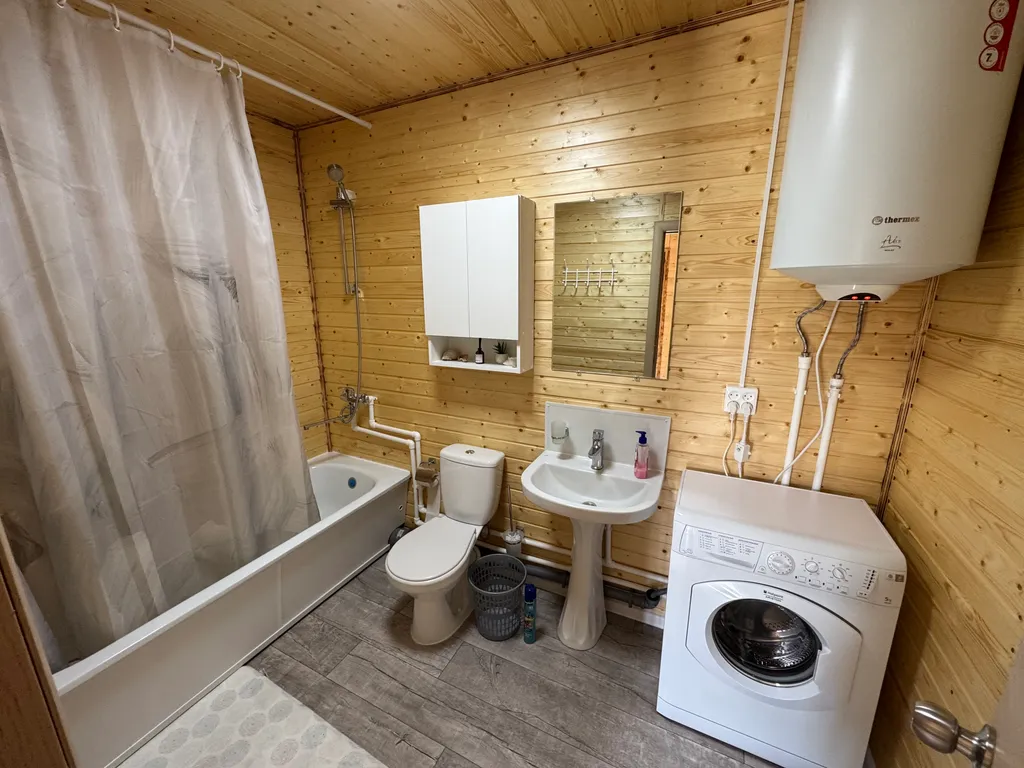 Уютный частный дом с отдельной баней на дровах