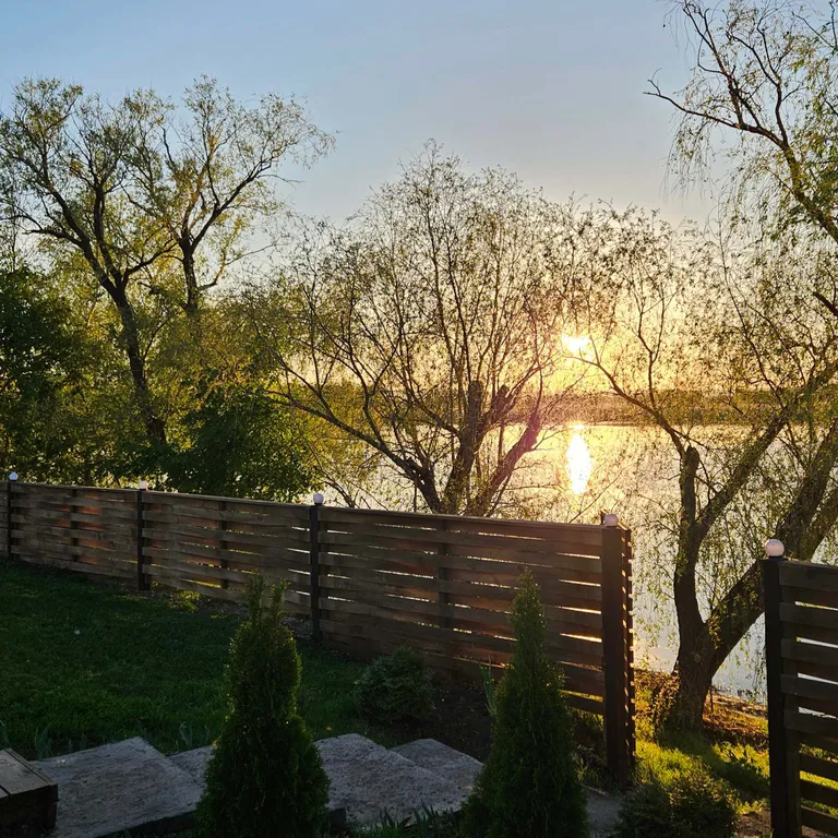 Дом с видом на реку