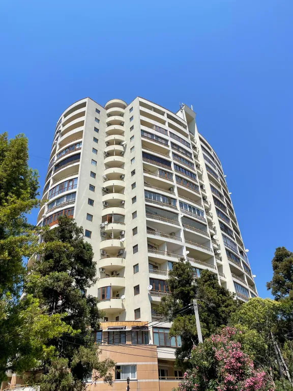 Квартира в центре с видом на море