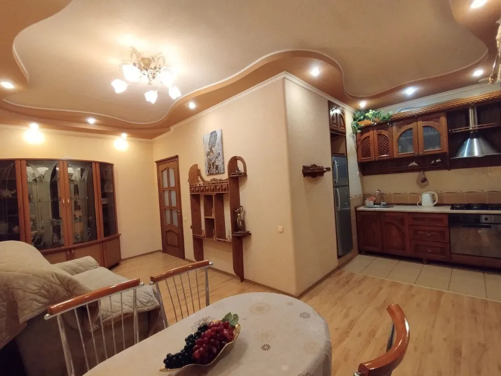 Уютная квартира в центре Донецка — аренда посуточно в Донецк