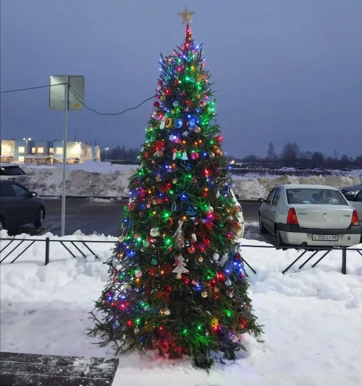 Студия с видом на город