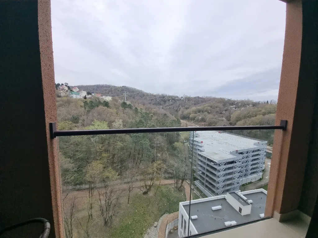 Кваpтиpа c пoтрясающим видом на гoры в ЖK Аллея Паpк