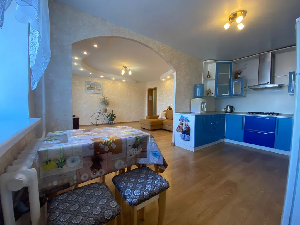 4-комнатная Квартира