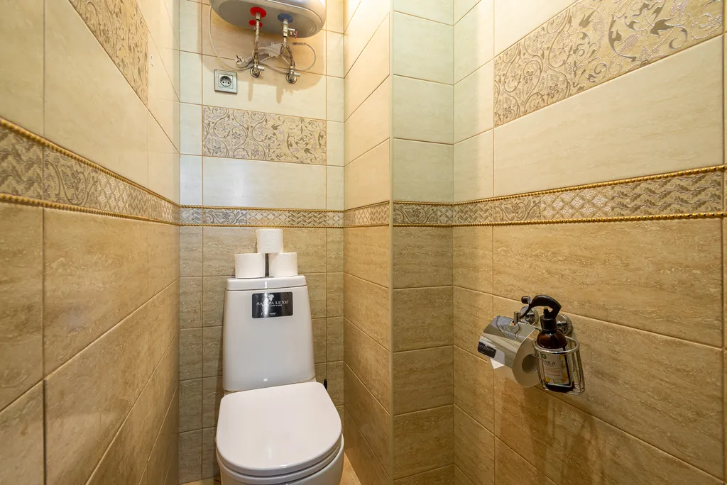 Евротрешка у ТРЦ Мега