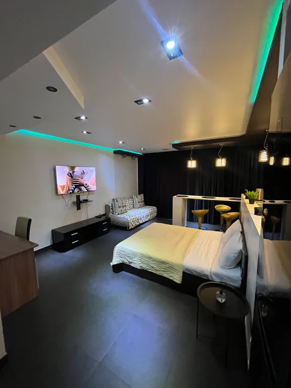 Просторная и яркая студия в Солнечном