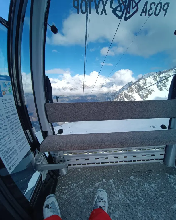 Квартира Двухкомнатная квартира недалеко от моря, рынка, океанариума и дельфинария — Адлер