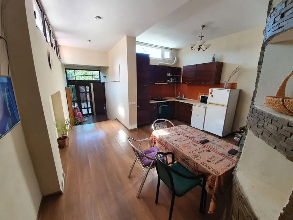 Просторный двухкомнатный дом в санаторной зоне