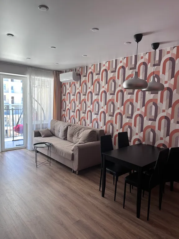 Яркая уютная просторная и позитивная квартира для запоминающего отдыха