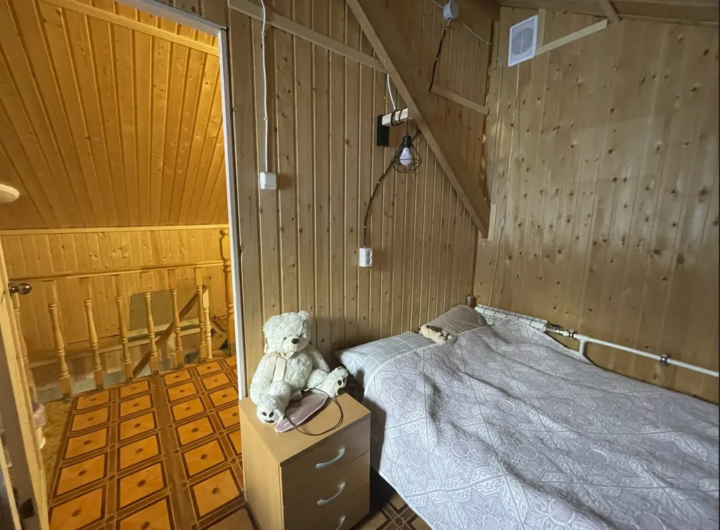 Квартира Уютная мансарда в деревне на оздоровительной базе отдыха "Ребовичи" — Лодейное Поле