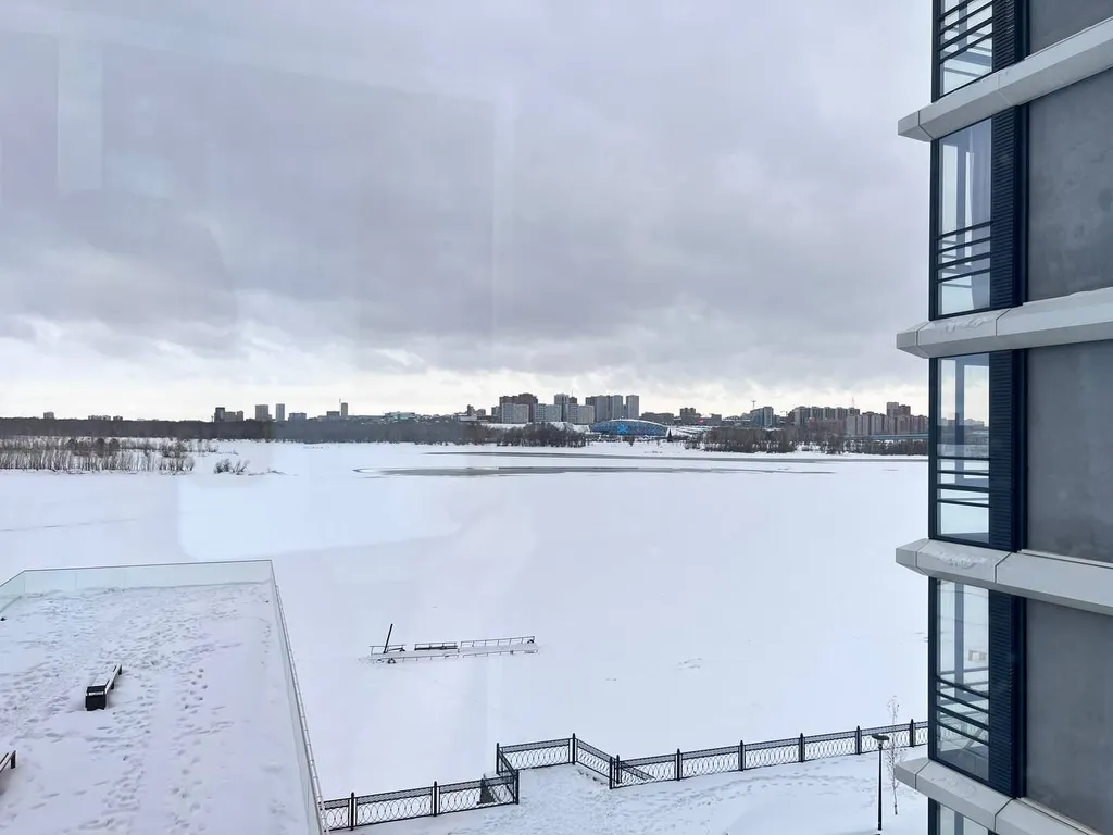 Уникальная cтудия с мини-бассейном на двоиx